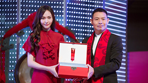 中国美正当红，世界杯直播A股上市，引领新时代